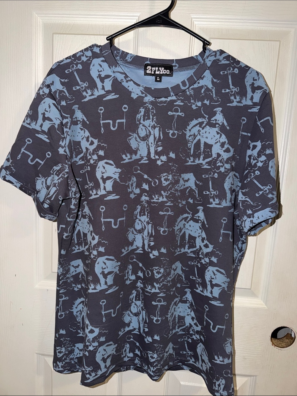 2Fly Co. Women’s Short Sleeve Graphic Tee in Slate Blue